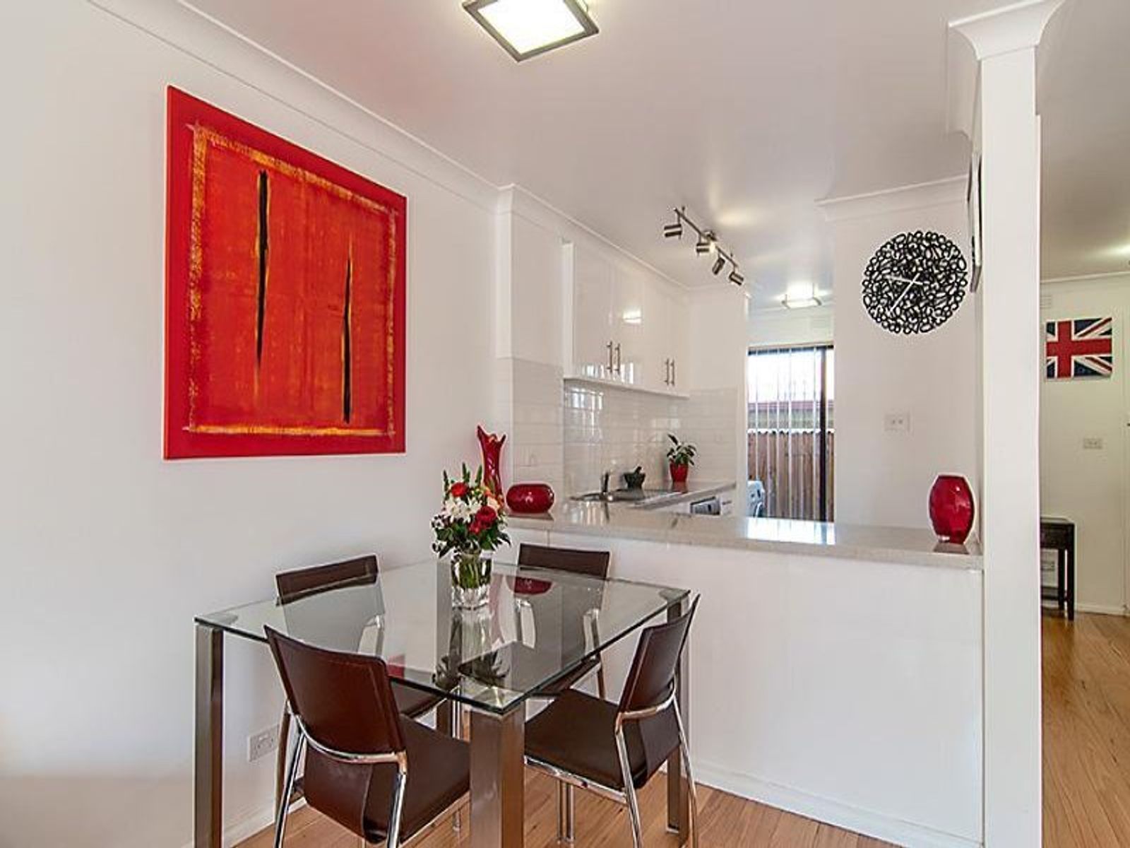 2/57 Buckley Street, Moonee Ponds - Thumbnail 4