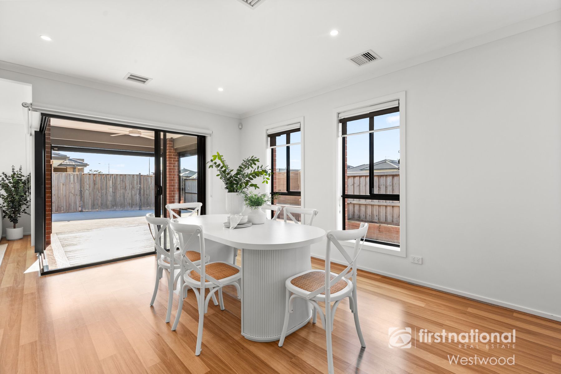 2 Braeburn Place, Werribee VIC 3030, Werribee - Thumbnail 7