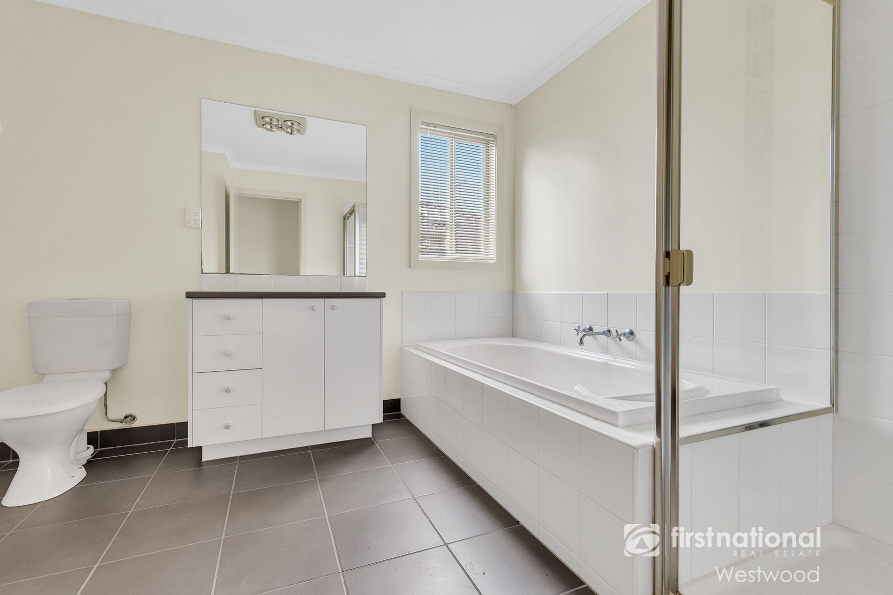 19 Farfalla Way, Tarneit VIC 3029, Tarneit - Thumbnail 5