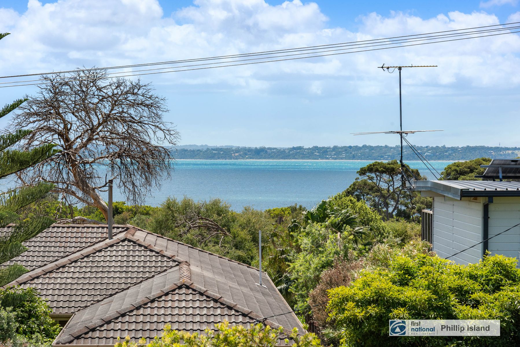 21 McRae Avenue, Cowes VIC 3922, Cowes - Image 1