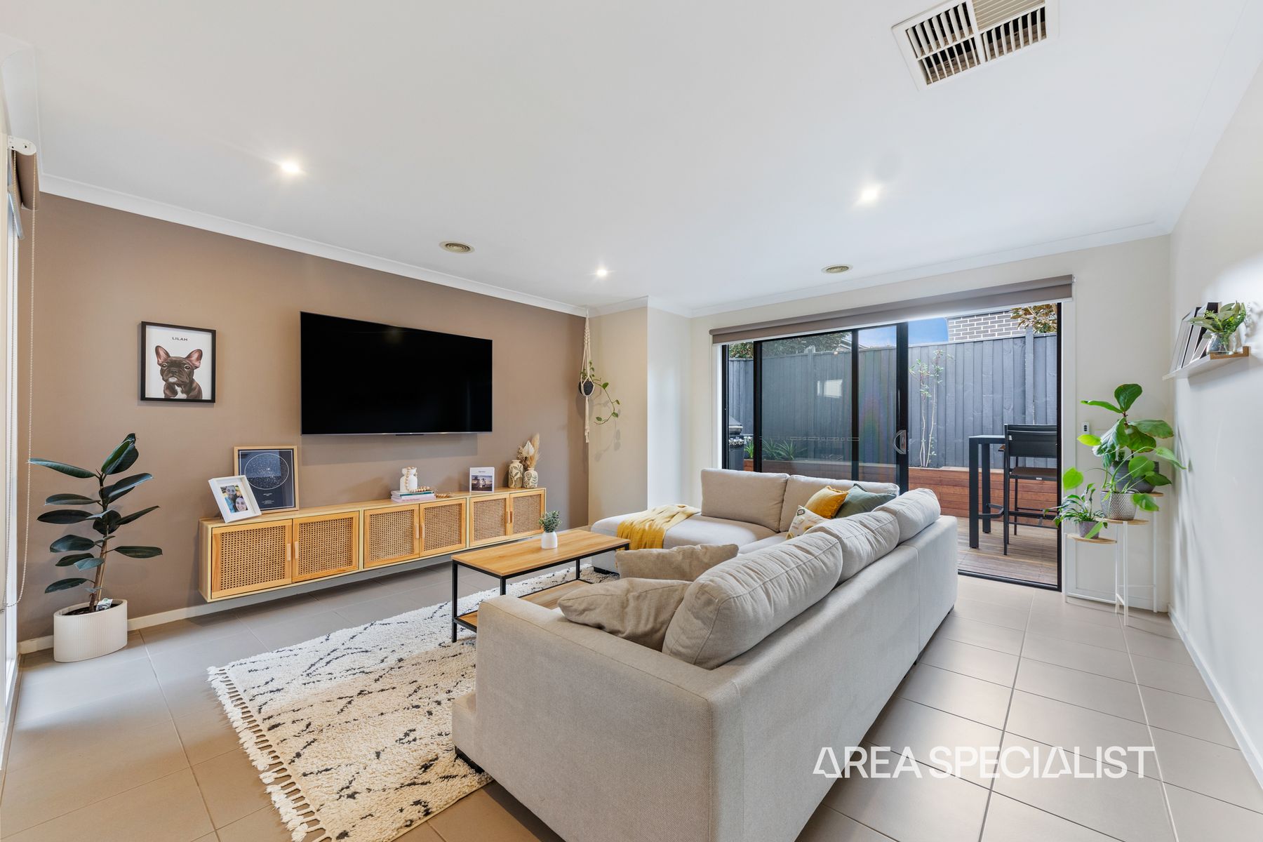 58 Belmont Crescent, Pakenham, VIC 3810, Pakenham - Thumbnail 3