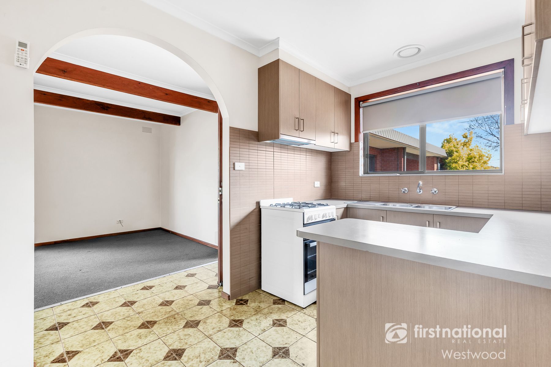 3/13 Cambridge Crescent, Werribee VIC 3030, Werribee - Thumbnail 2