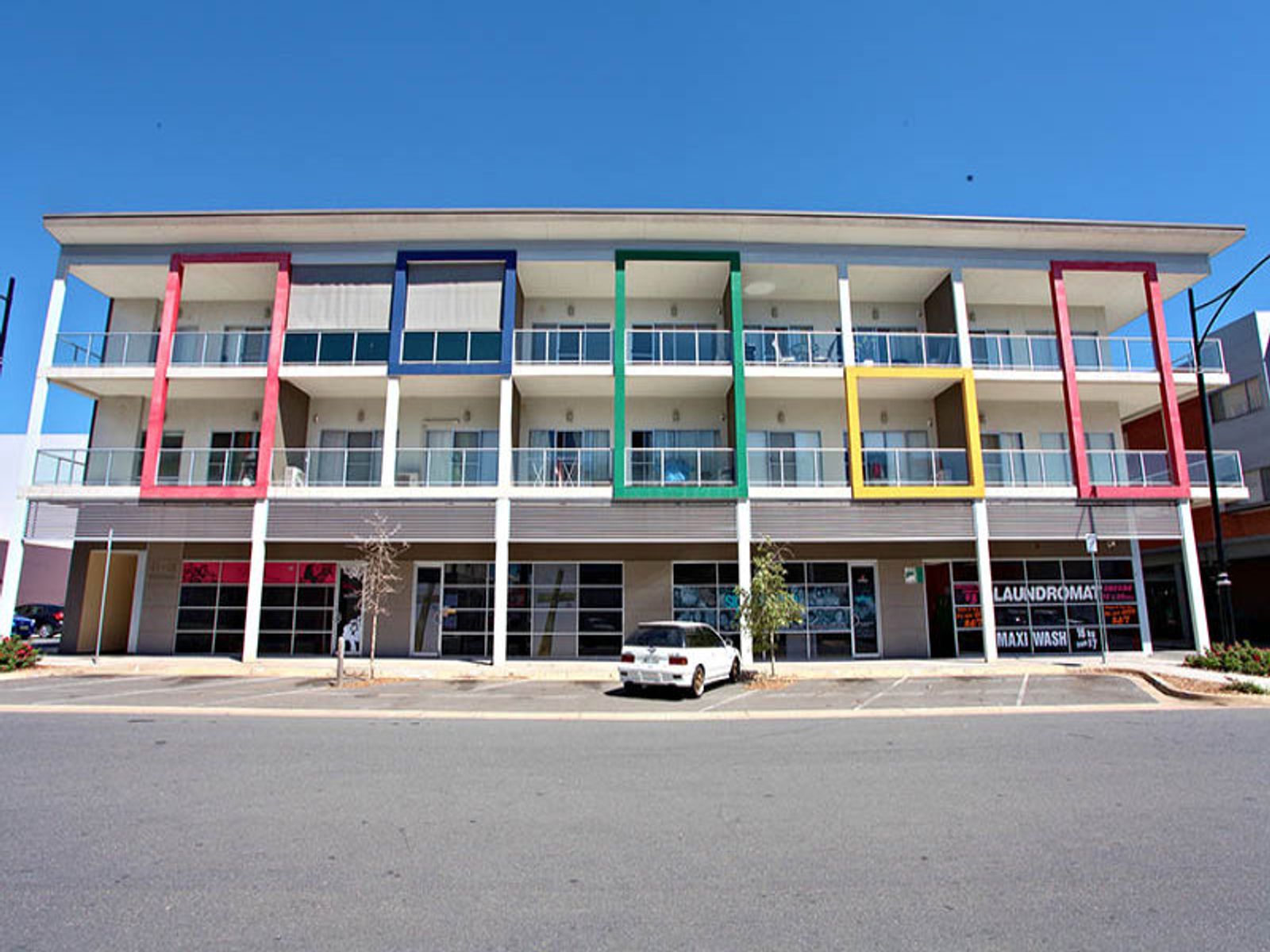15/21, Mawson Lakes - Thumbnail 2