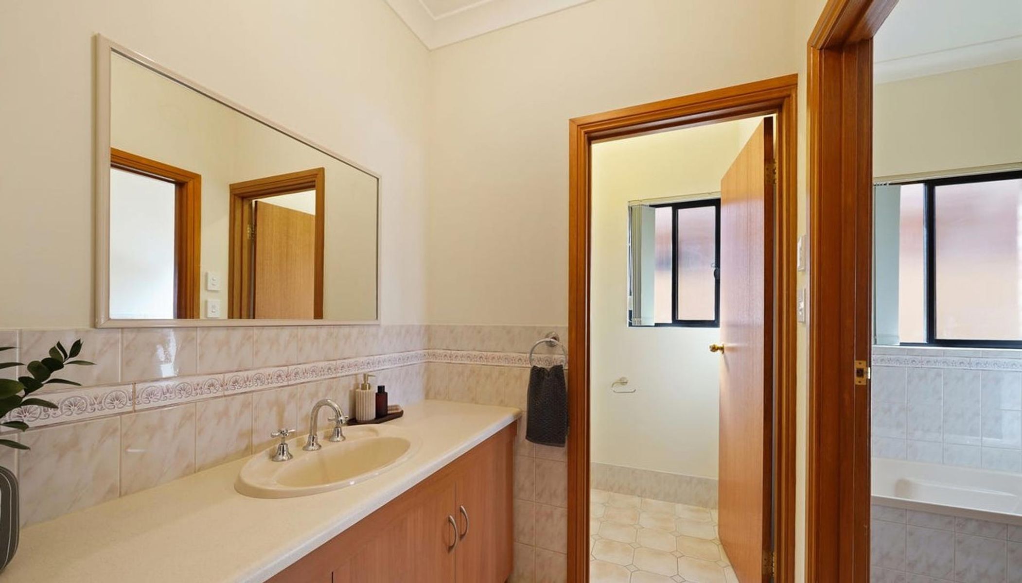 36 Fortrose Avenue, Seaton SA 5023, Seaton - Thumbnail 3
