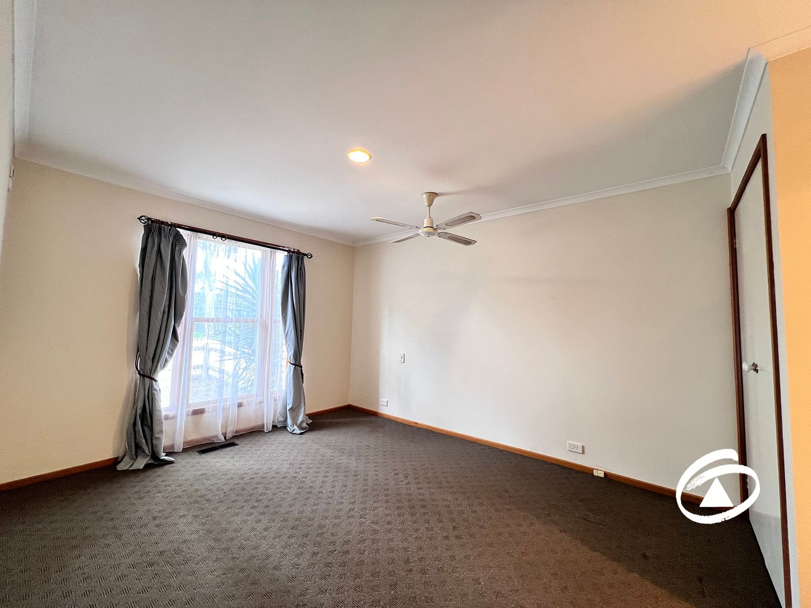 33 Leonard Avenue, Berwick VIC 3806, Berwick - Thumbnail 5