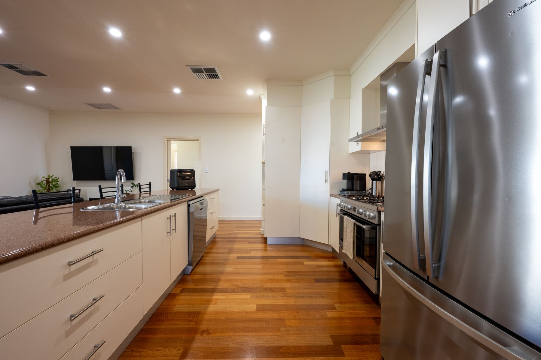 122 Moonta Road, Moonta Bay SA 5558, Moonta Bay - Thumbnail 8