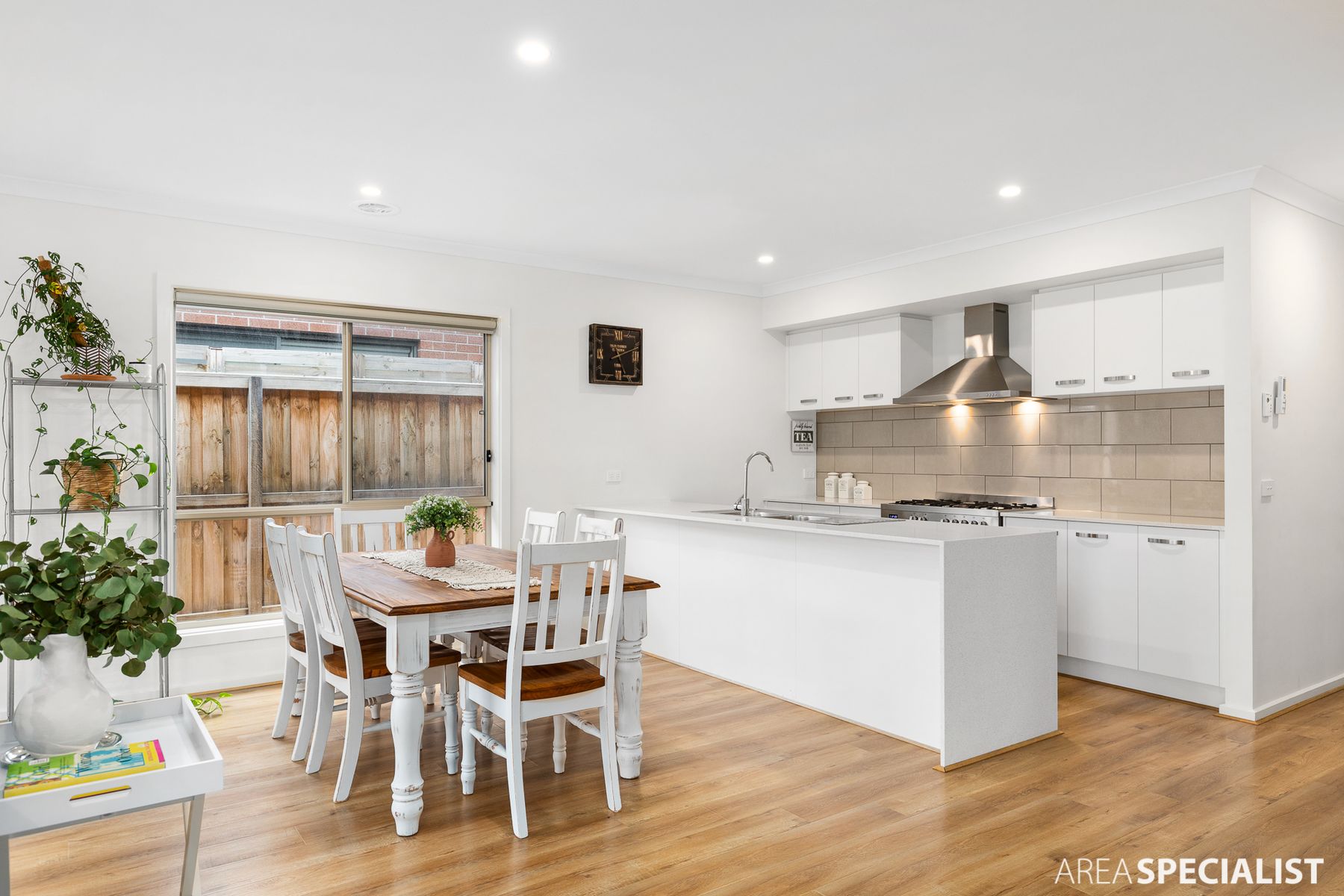 18 Perry Road, Werribee, VIC 3030, Werribee - Thumbnail 5