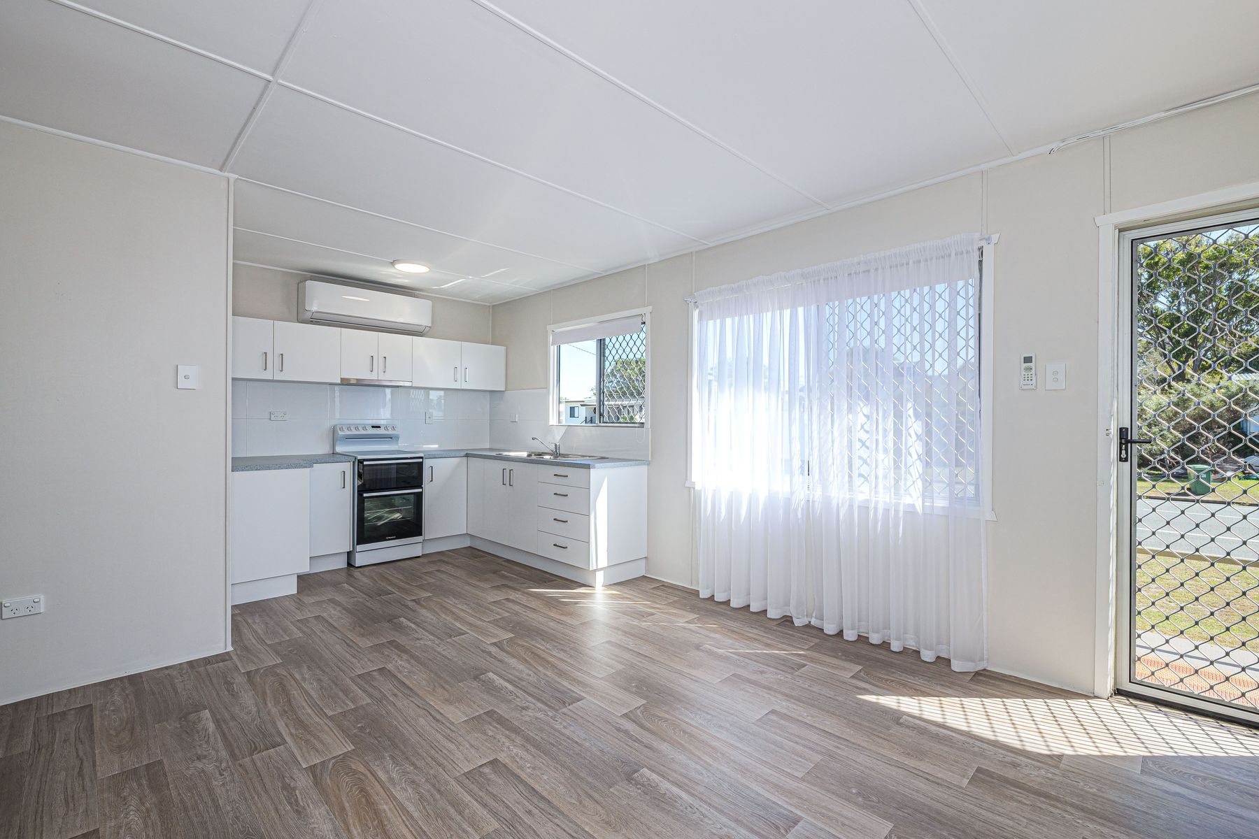 10 Benny Street, Woorim QLD 4507, Woorim - Thumbnail 4