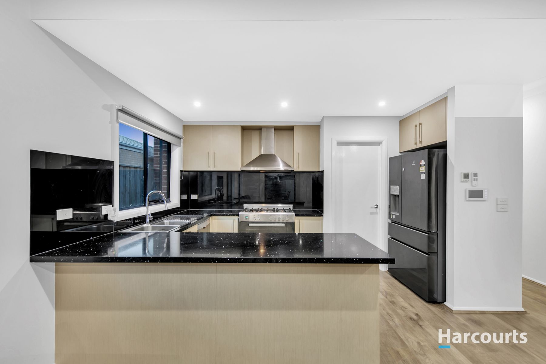 574 Hume Drive, Fraser Rise, VIC 3336, Fraser Rise - Thumbnail 5