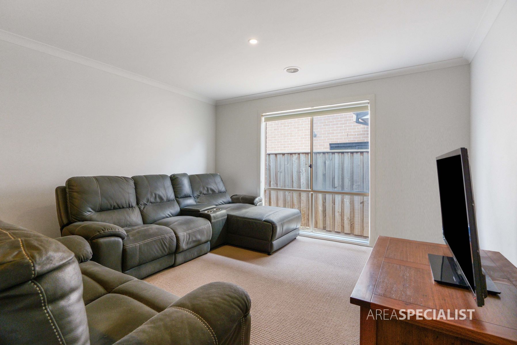 10 Attunga Grove, Werribee, VIC 3030, Werribee - Thumbnail 6