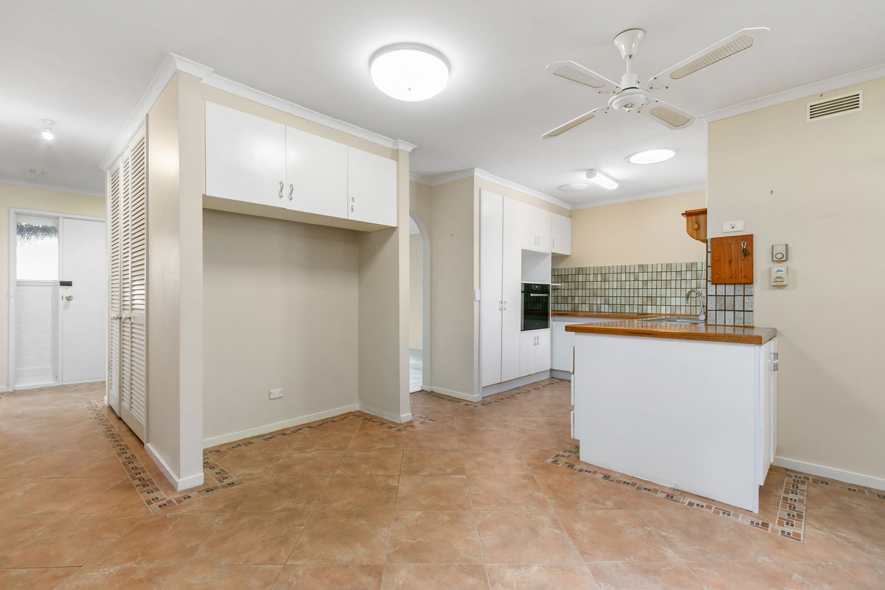 012 Open2view ID947679 5 Morrison Parade   Glengarry
