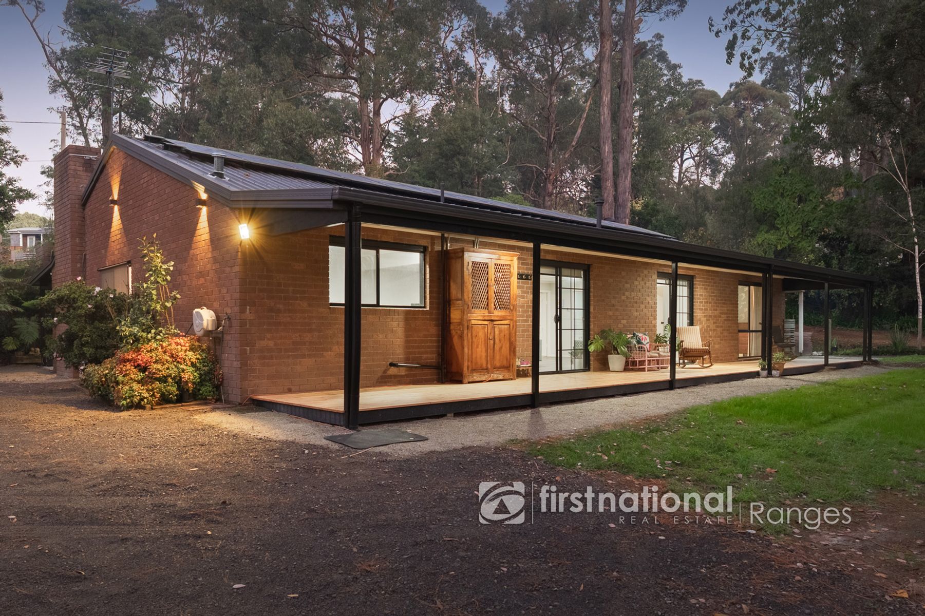 6 MacKenzie Street, Cockatoo VIC 3781, Cockatoo - Thumbnail 2
