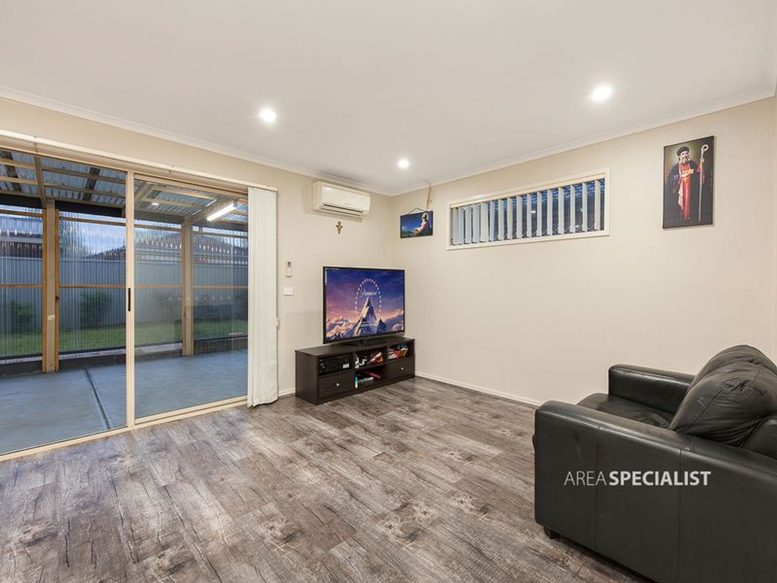 54 Greenaway Terrace, Cranbourne East, VIC 3977, Cranbourne East - Thumbnail 4