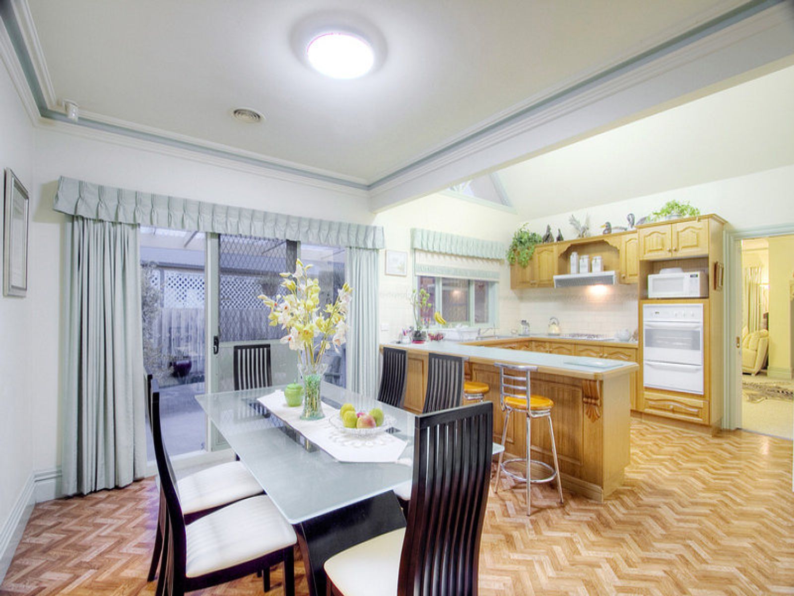 67 Kearney Drive, Aspendale Gardens, VIC 3195, Aspendale Gardens - Thumbnail 2