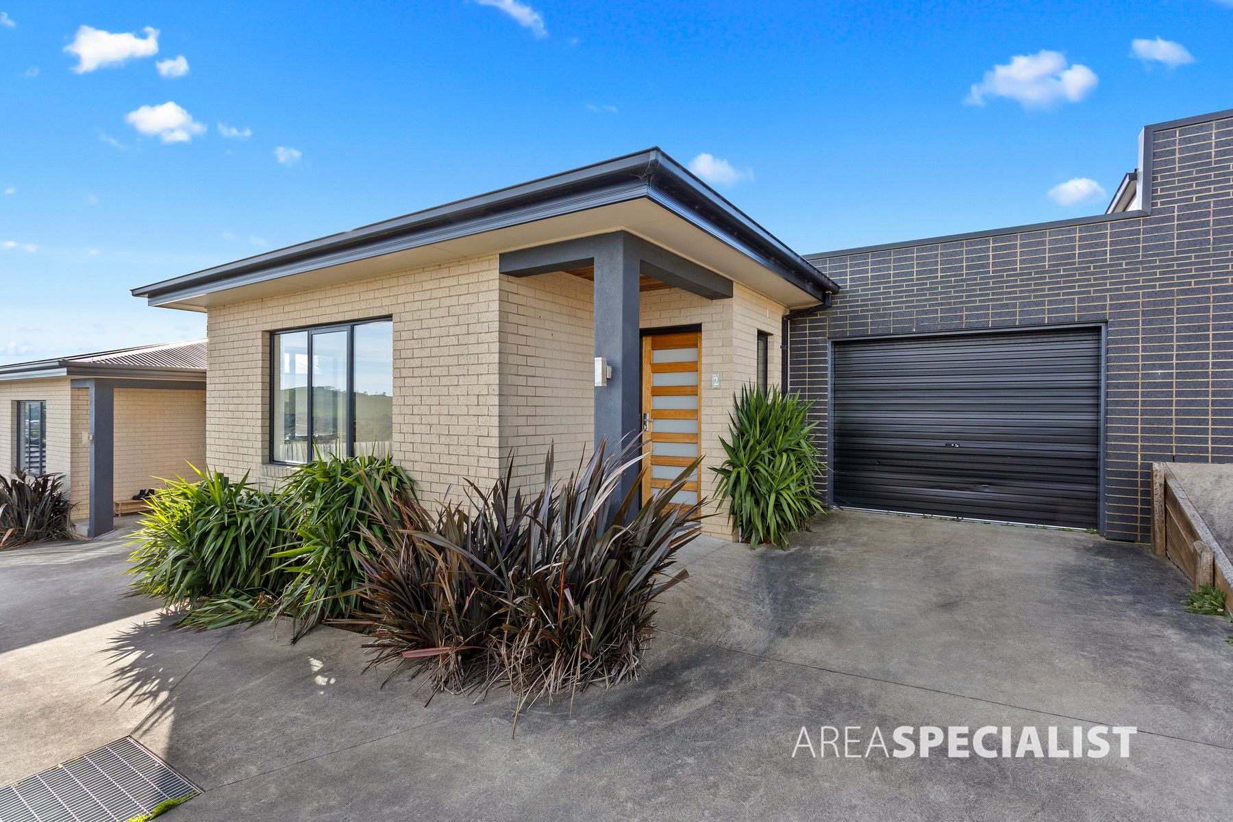 2/23 Hannah Rise Crescent, Korumburra, VIC 3950, Korumburra - Thumbnail 2