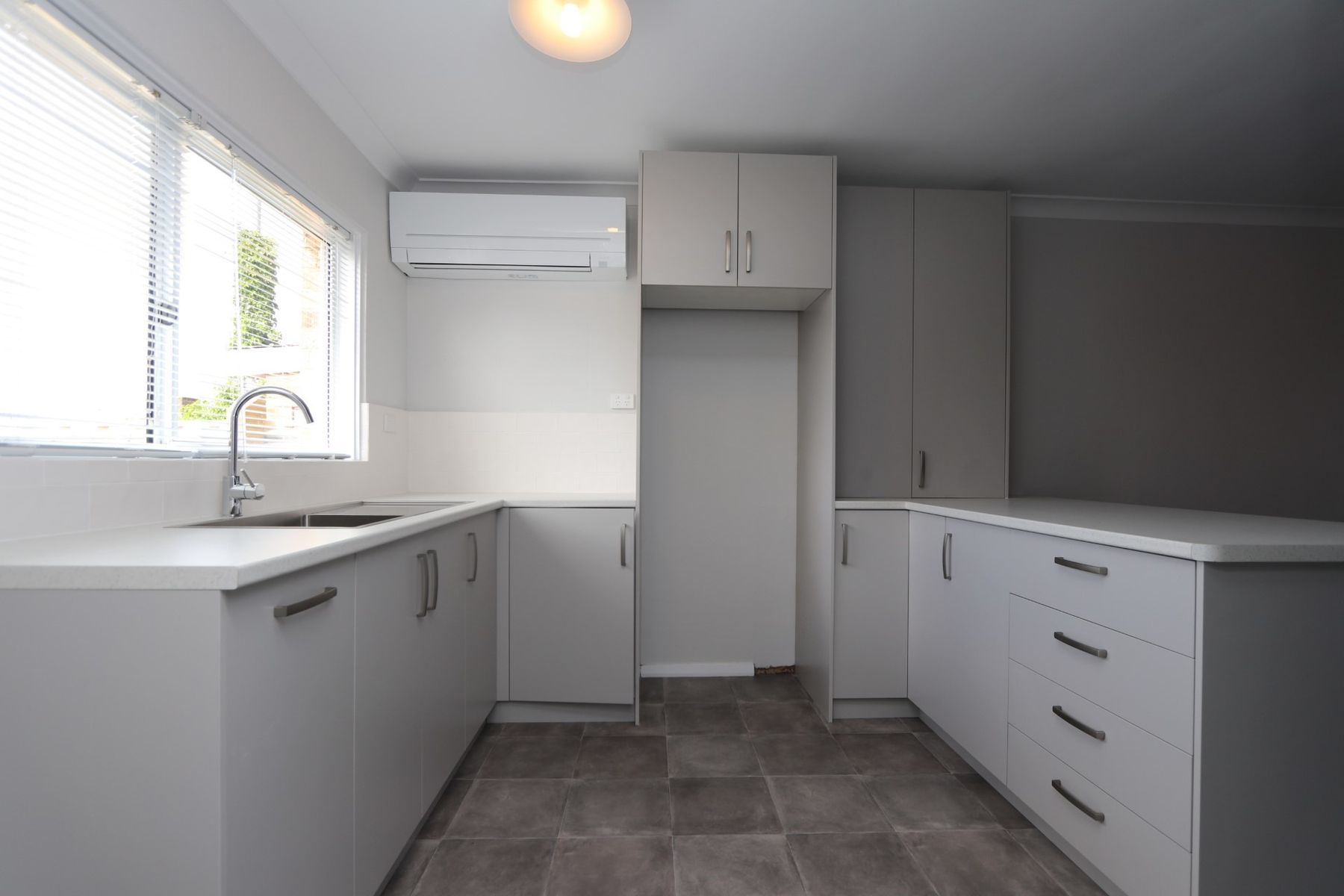 3/137 Cowper Street, Goulburn NSW 2580, Goulburn - Thumbnail 2