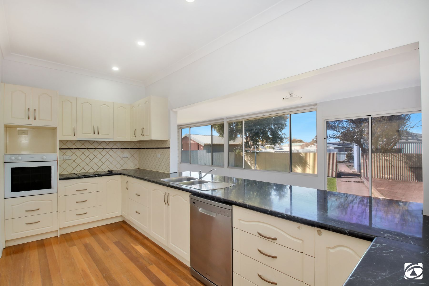 33 Boughtman Street, Broken Hill NSW 2880, Broken Hill - Thumbnail 6