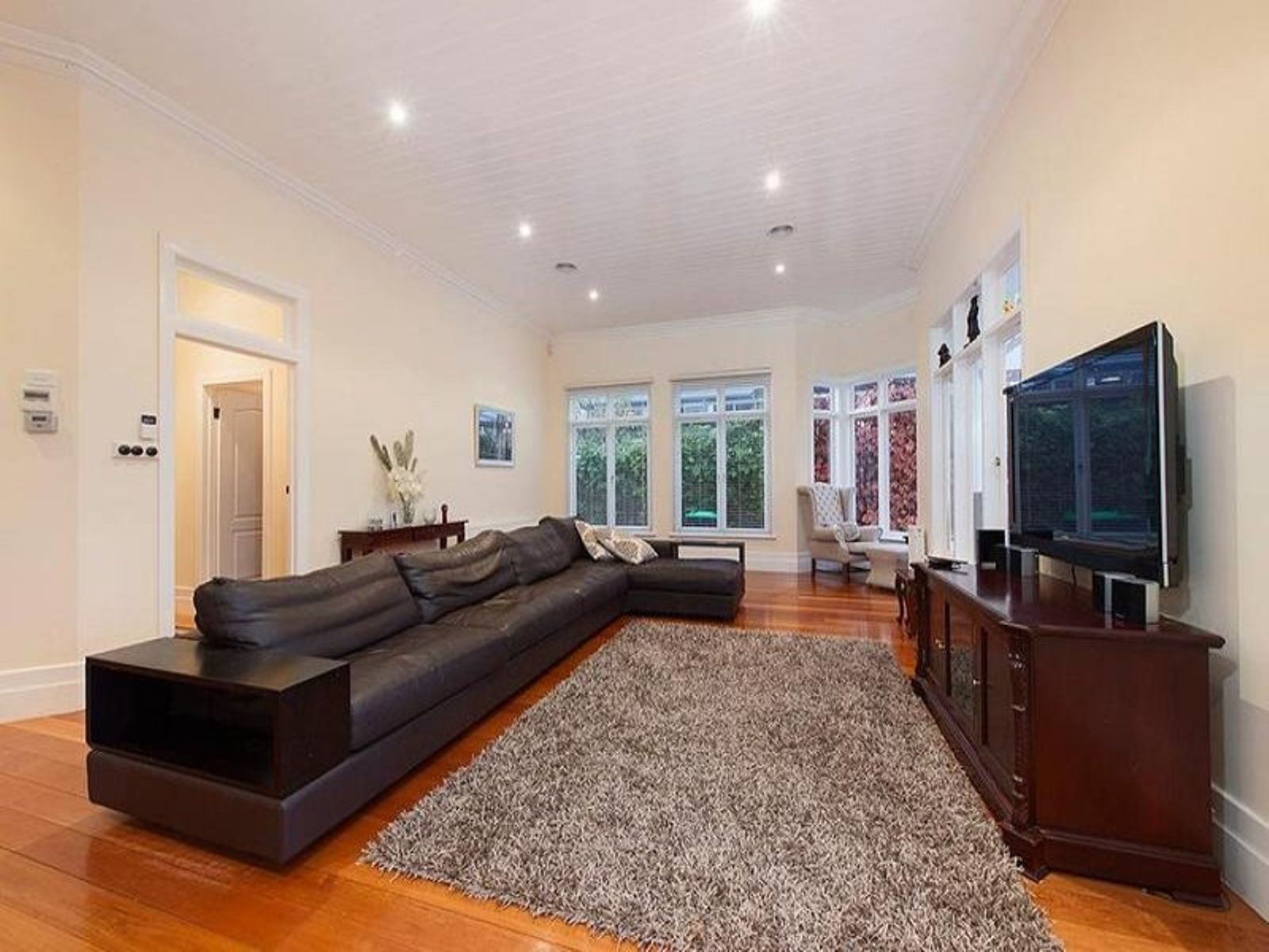 25 St Kinnord Street, Aberfeldie - Thumbnail 3