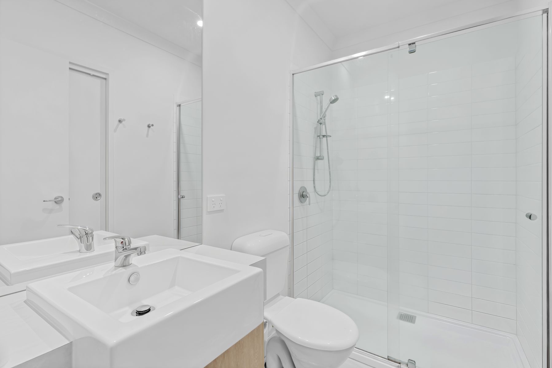 6 Vendeen Walk, Clyde North, Clyde North - Thumbnail 3