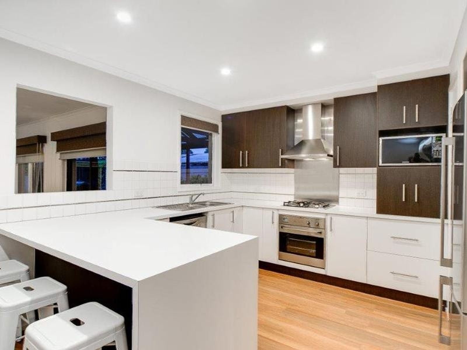 29 Rossiter Avenue, Endeavour Hills, VIC 3802, Endeavour Hills - Thumbnail 2