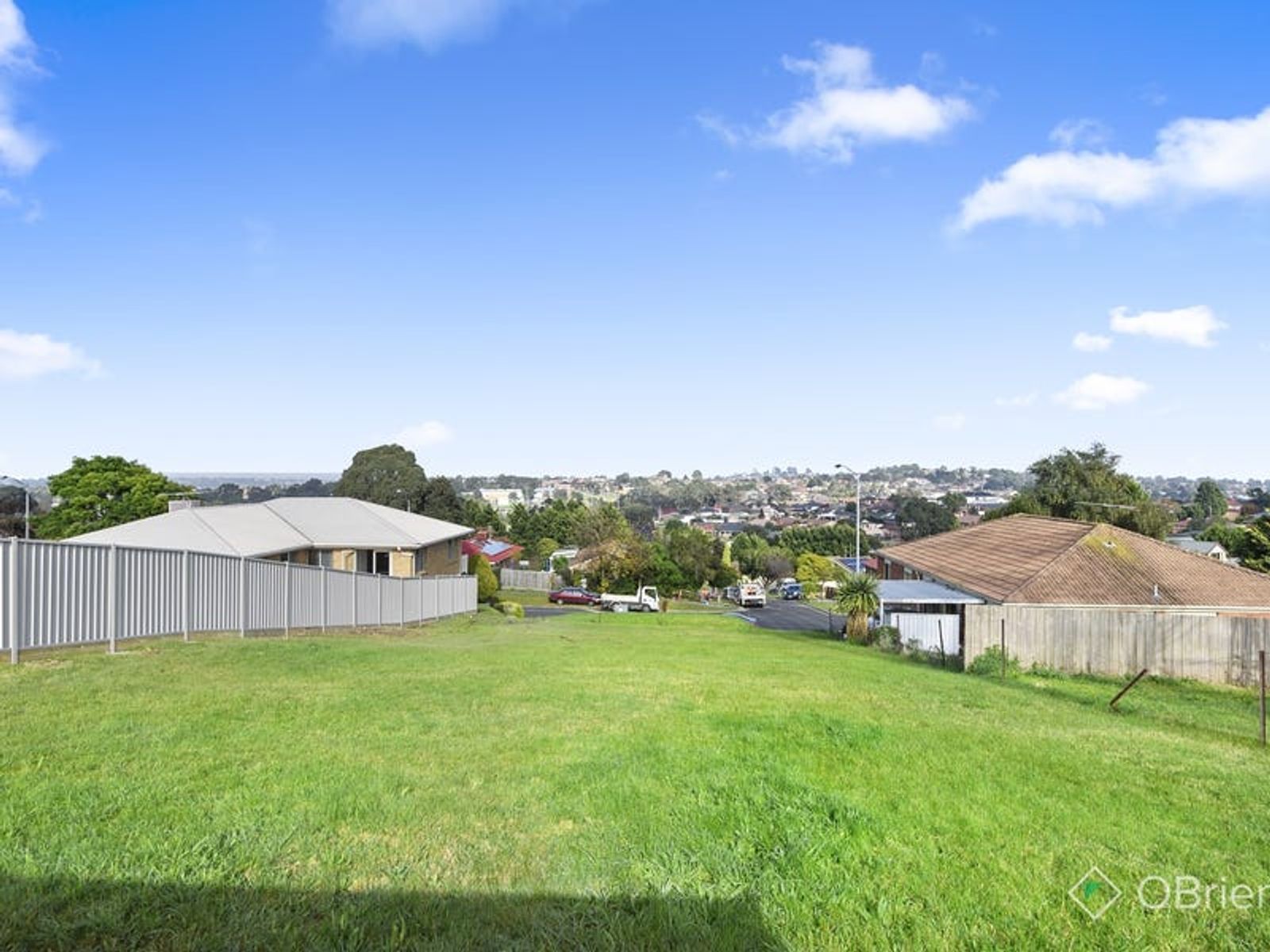 117 Gleneagles Drive, Endeavour Hills, VIC 3802, Endeavour Hills - Thumbnail 2