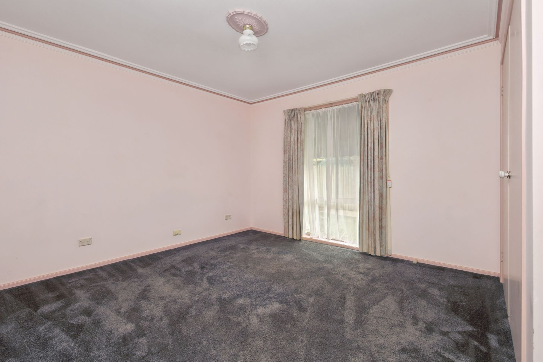 2/13 Locliff Avenue, Strathdale VIC 3550, Strathdale - Thumbnail 6