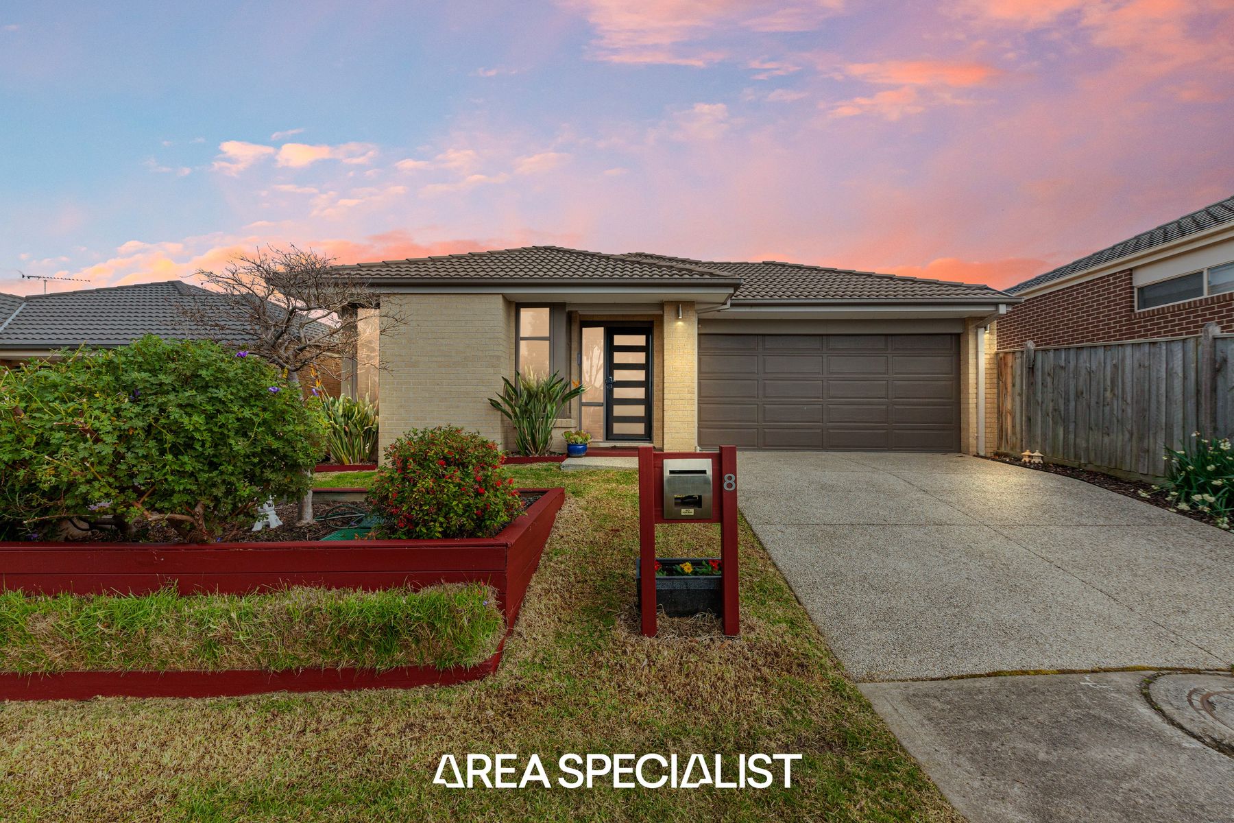 8 Berkley Street, Pakenham, VIC 3810, Pakenham - Thumbnail 2