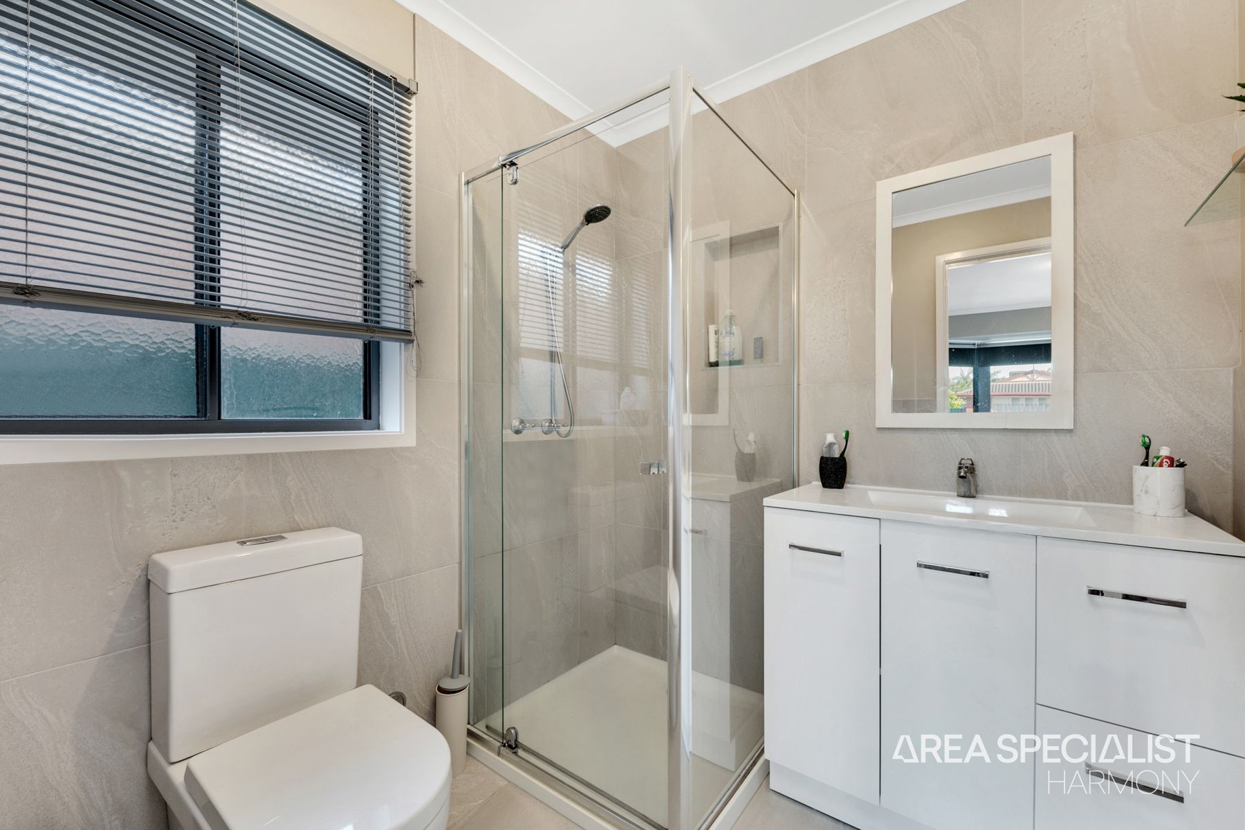 8 Moneghetti Place, Burnside, VIC 3023, Burnside - Thumbnail 3