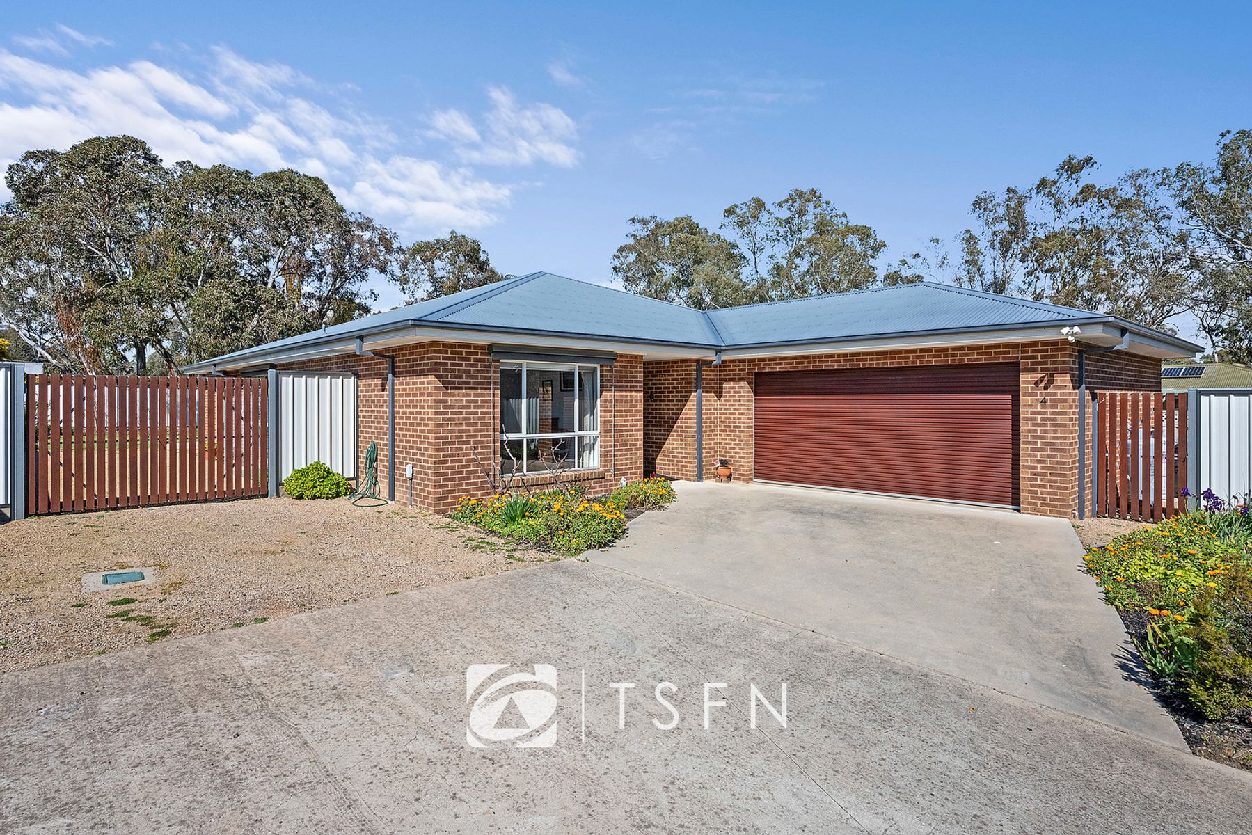 4/21 Scullys Lane, Heathcote - Image 1