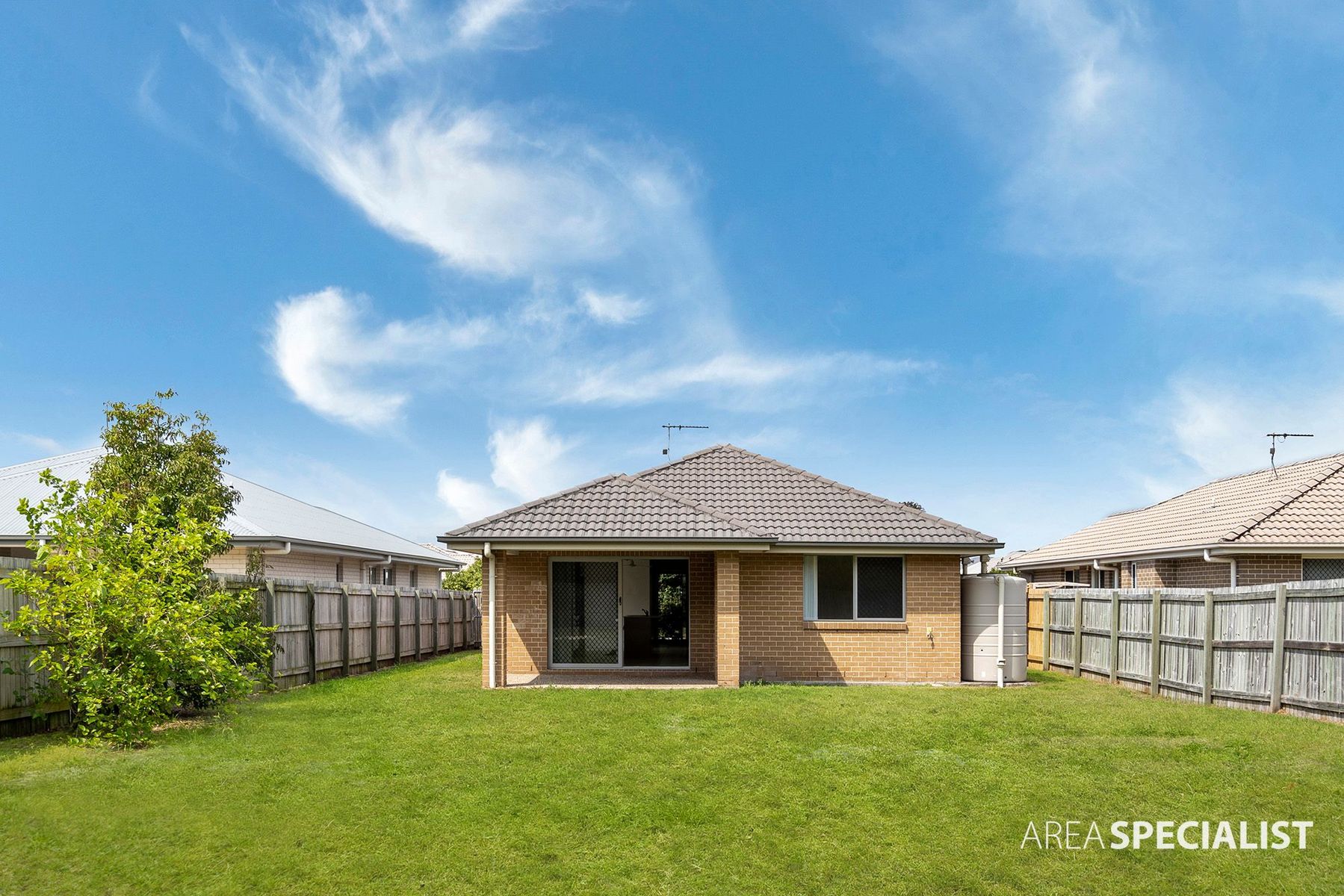 11 Lakeside Crescent, Ningi, QLD 4511, Ningi - Thumbnail 2