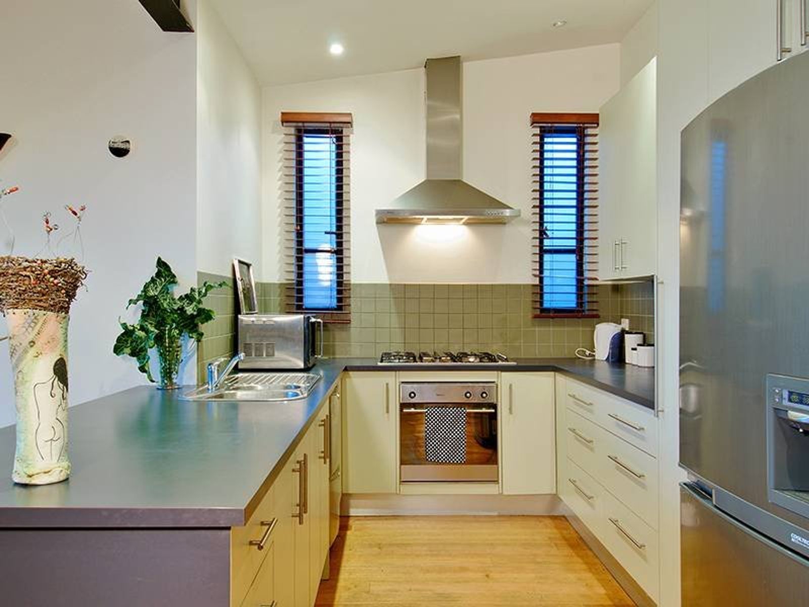 11 Stanhope Street, West Footscray - Thumbnail 2