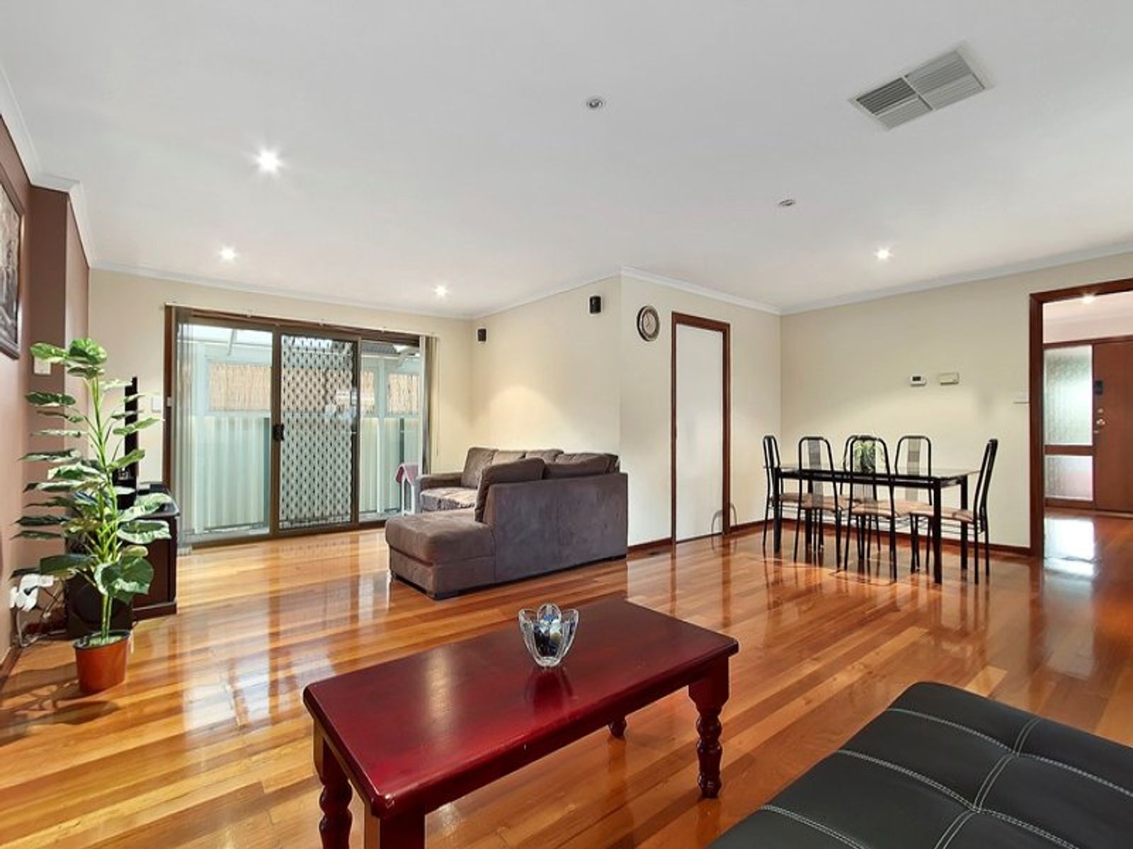 2 Ellsa Close, Keysborough, VIC 3173, Keysborough - Thumbnail 3