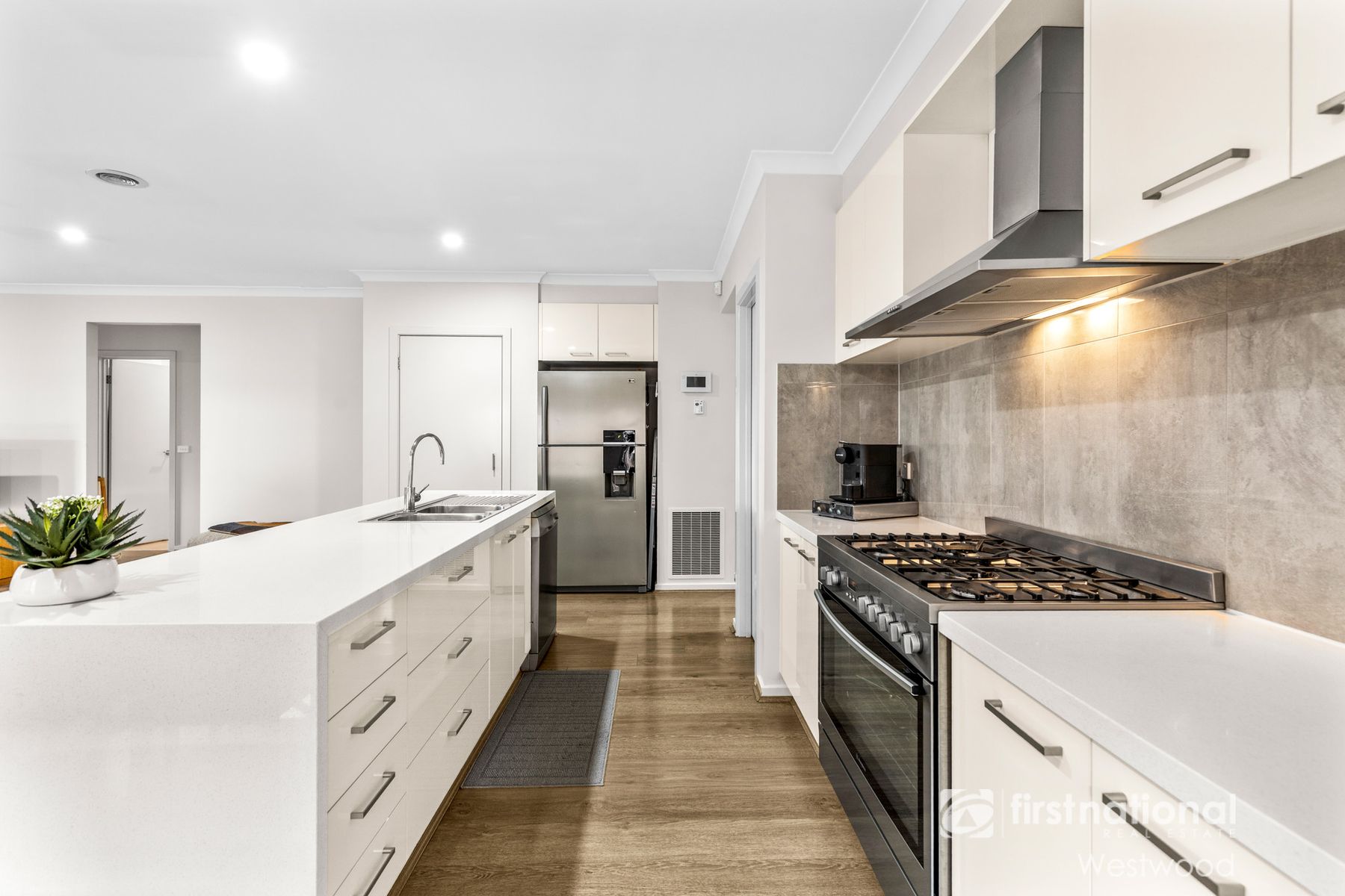 45 District Avenue, Werribee VIC 3030, Werribee - Thumbnail 4