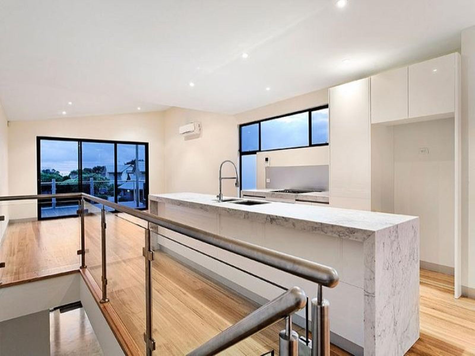105A The Parade, Ocean Grove - Thumbnail 7