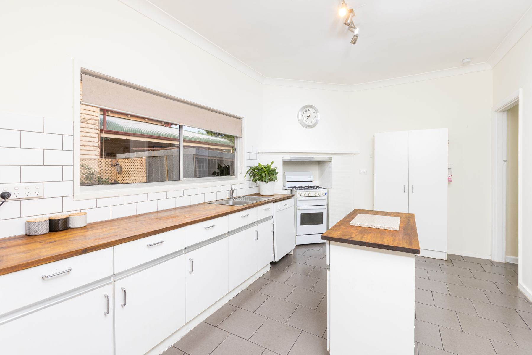 21 Floral Avenue East, Mildura, VIC 3500, Mildura - Thumbnail 6