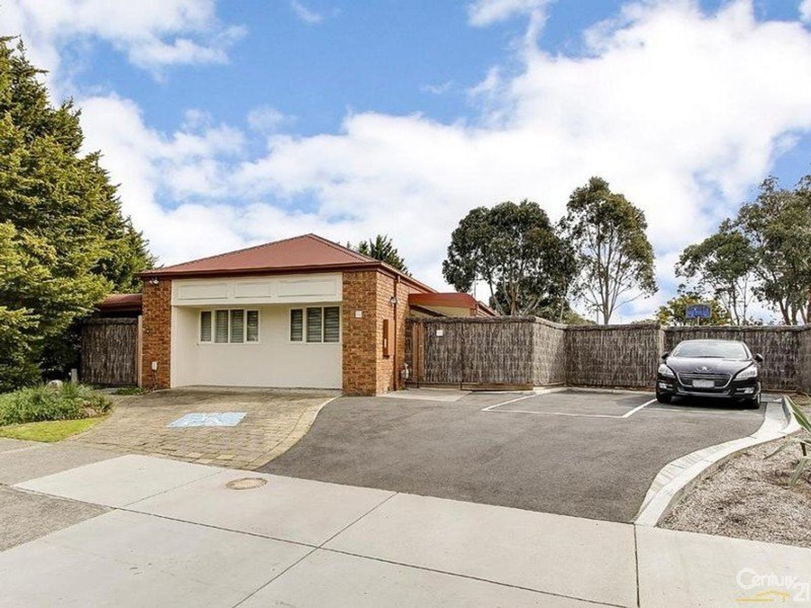 1 Scarborough Avenue, Cranbourne West, VIC 3977, Cranbourne West - Thumbnail 3