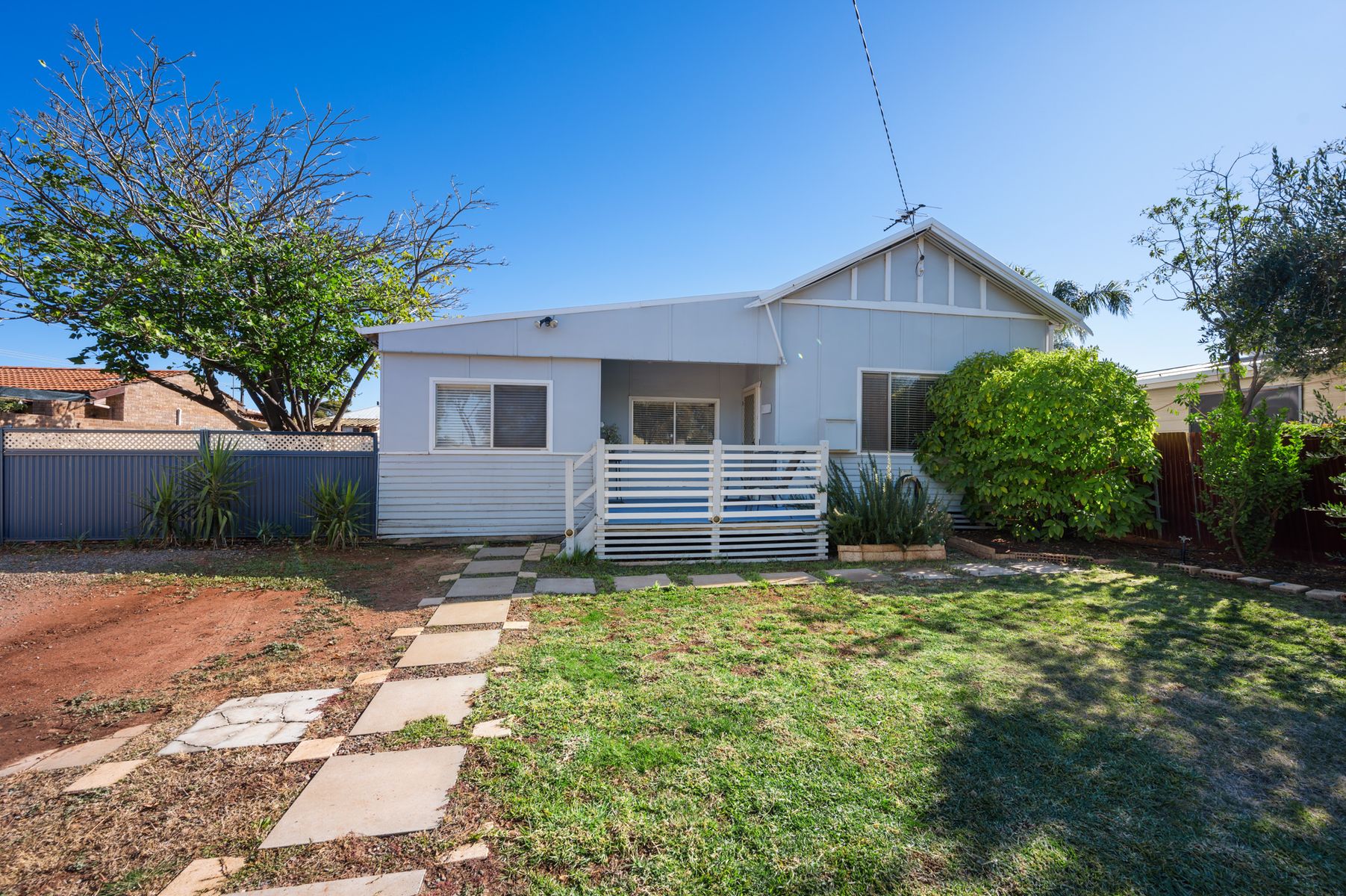 10 Campbell Street, Lamington WA 6430