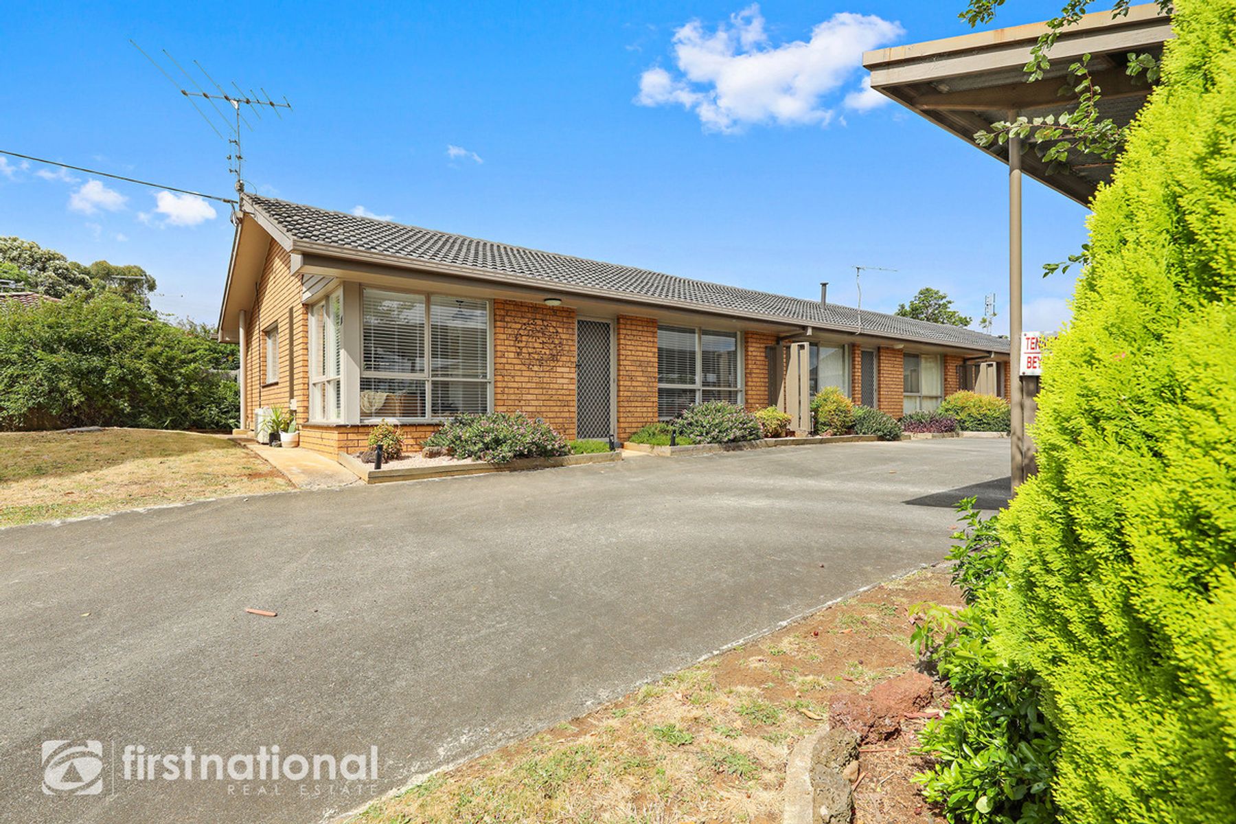 1/11 Archibald Cresent, Warragul, VIC 3820, Warragul - Thumbnail 2