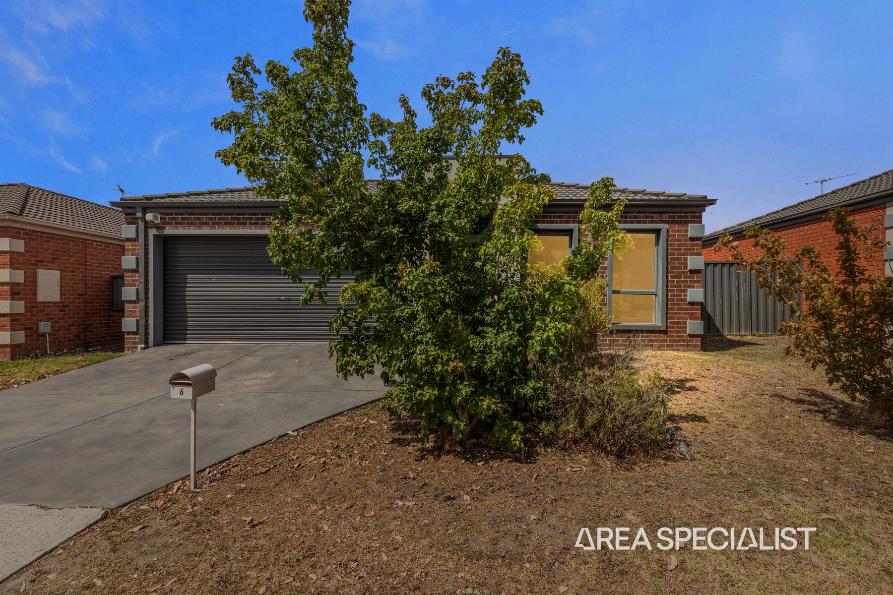 6 Macadamia Street, Pakenham, VIC 3810, Pakenham - Thumbnail 2