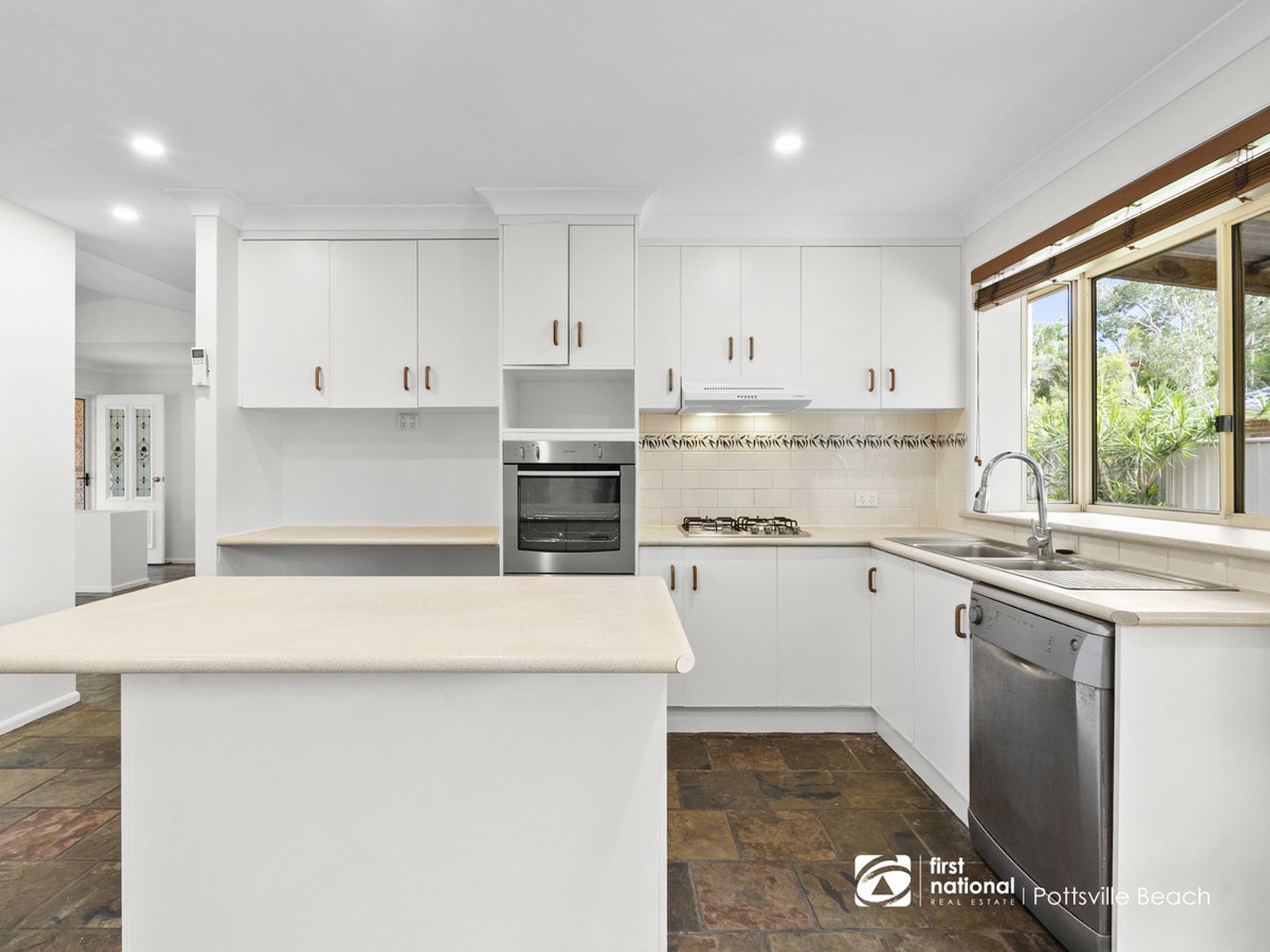 25 McKenzie Avenue, Pottsville NSW 2489, Pottsville - Thumbnail 6