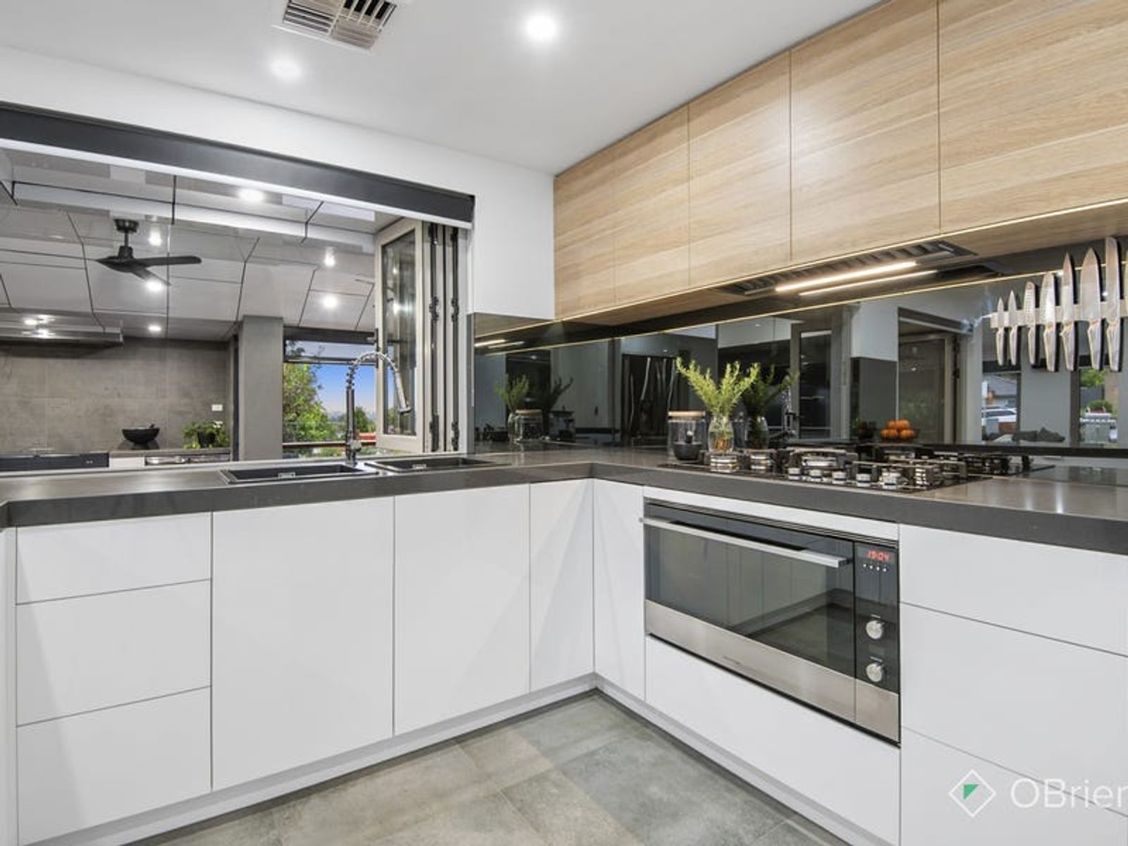 8 Hardman Court, Endeavour Hills, VIC 3802, Endeavour Hills - Thumbnail 5