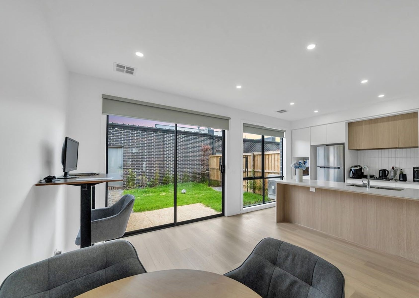 181 Frontier Avenue, Aintree, Aintree - Thumbnail 4