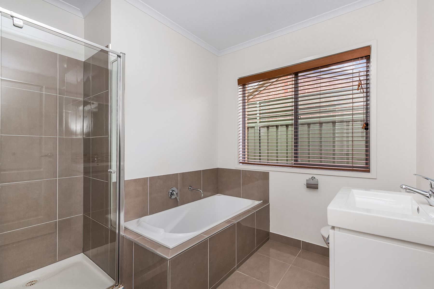 38 St James Wood Drive, North Bendigo VIC 3550, North Bendigo - Thumbnail 5