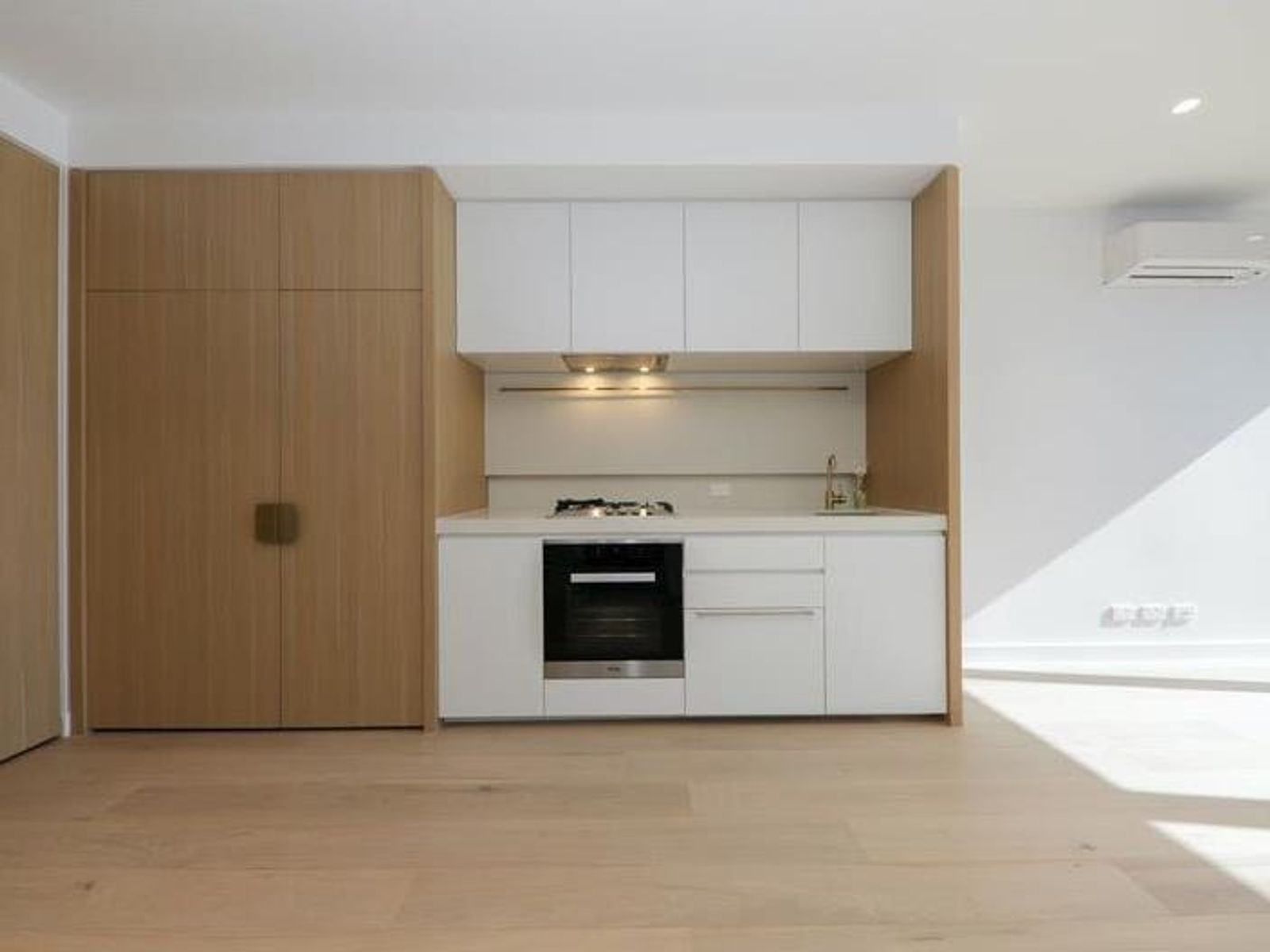 806/545 Station St, Box Hill VIC 3128, Box Hill - Thumbnail 4