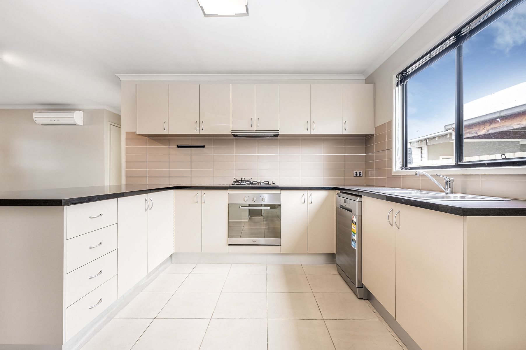 11A Hodgkinson Street, Kennington VIC 3550, Kennington - Thumbnail 3