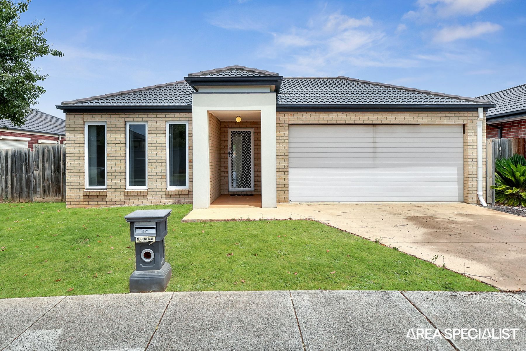 40 Banker Street, Kurunjang, VIC 3337, Kurunjang - Thumbnail 2