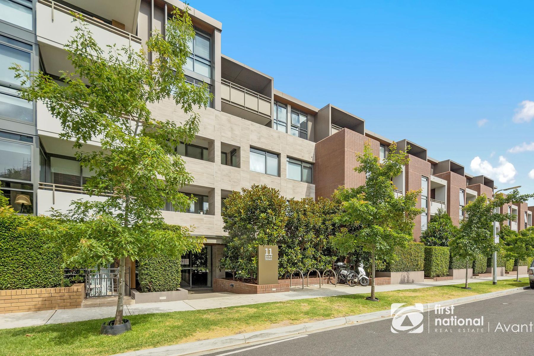 F137/11 Bond Street, Caulfield North VIC 3161
