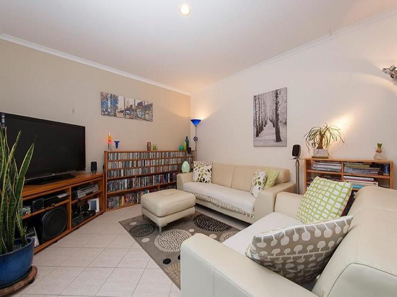 15 Merino Mews, Kensington - Thumbnail 3