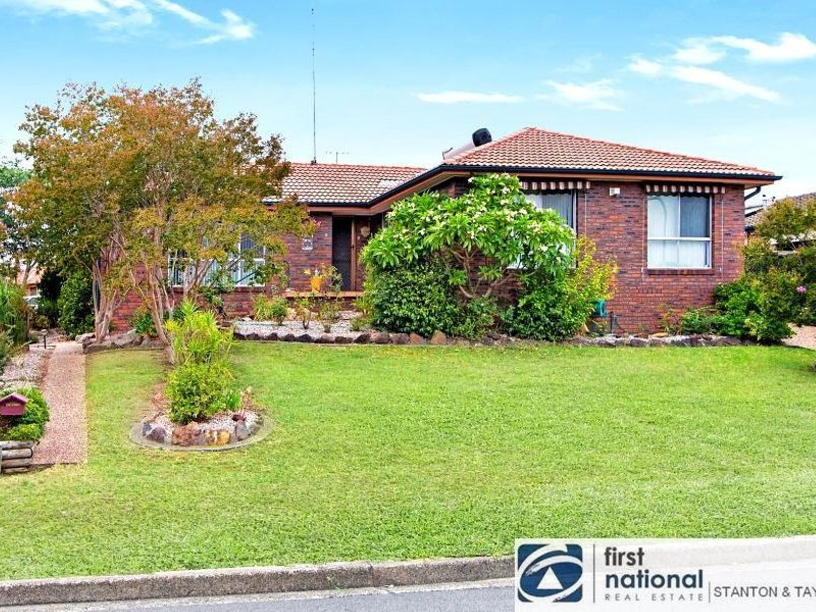 4 Samuel Foster Drive, South Penrith - Thumbnail 3