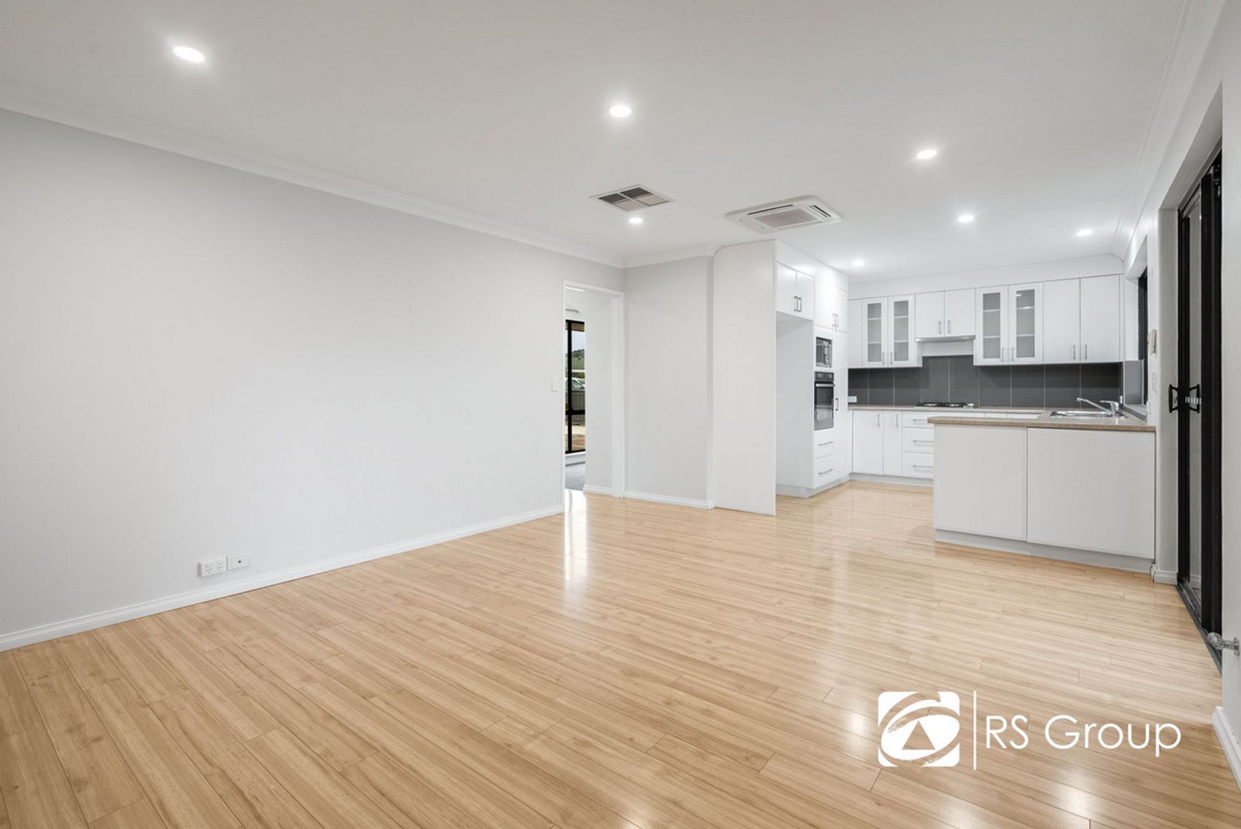32 Calluna Way, Forrestfield WA 6058, Forrestfield - Thumbnail 7